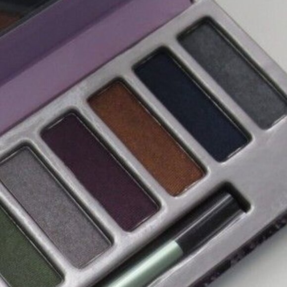 Mally City Chick I Love Color Eyeshadow PALETTE 11 shades + shadow base + BRUSH - Picture 4 of 13
